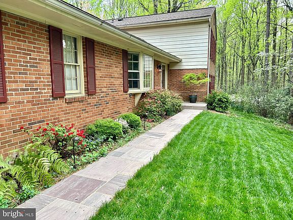 3rd image of 12142 Westwood Hills Dr
