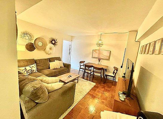 3rd image of 279 E 44th St APT 10B
