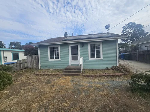 908 Pacific St Photo 1