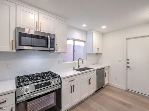 2133 Hallston St, Las Vegas, NV 89134