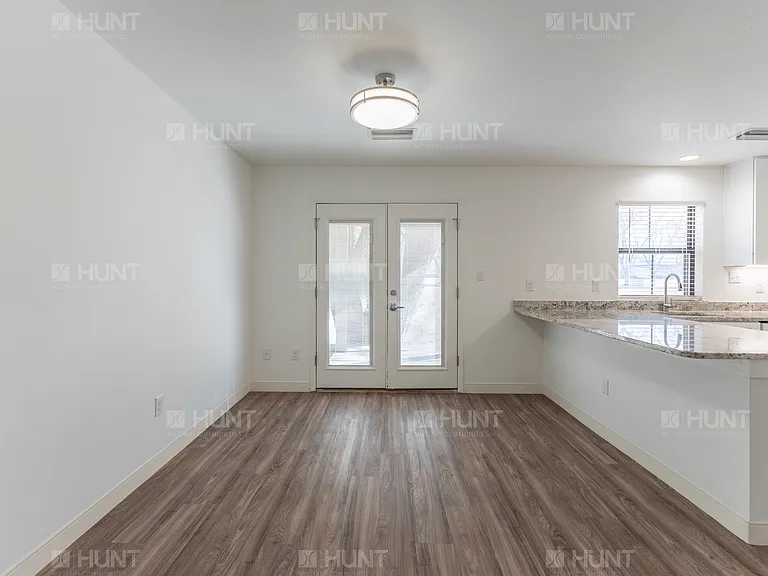 904A Yellowood Ct SE — Photo 8
