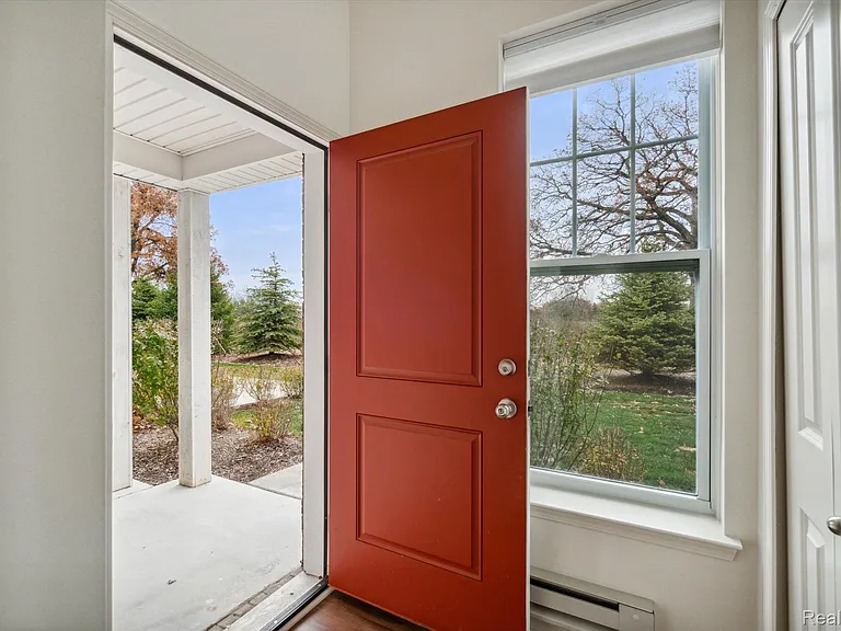 9804 Ridge Run St — Photo 7