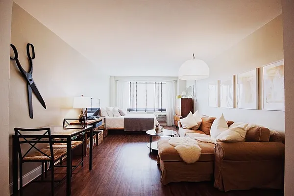 Sold by Compass | media 9