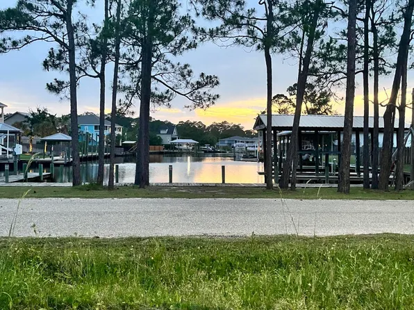 509 Prentiss Rd, Pass Christian, MS 39571