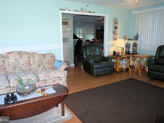5th image of 36096 Blackstone Dr