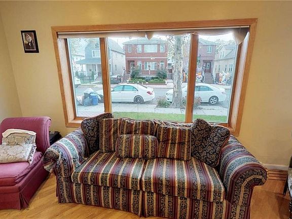 3rd image of 2359 E 73rd St