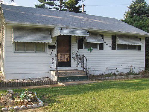 1st image of 463 Shepley Dr
