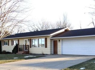 406 Linda St, Jackson, MN 56143