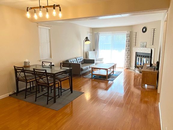 3rd image of Four Oaks Cir