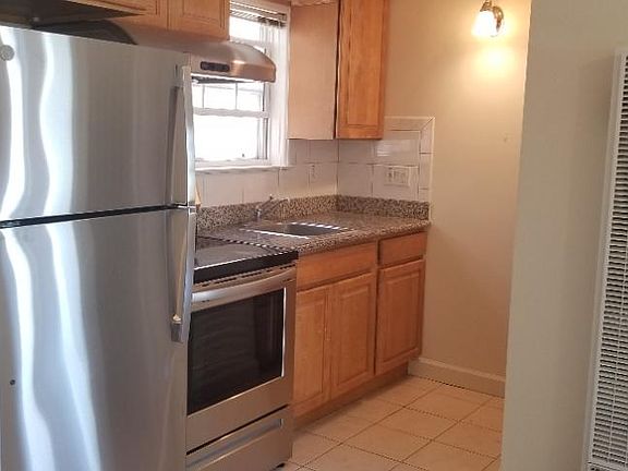 3rd image of 230 Saint Josephs Ave #6