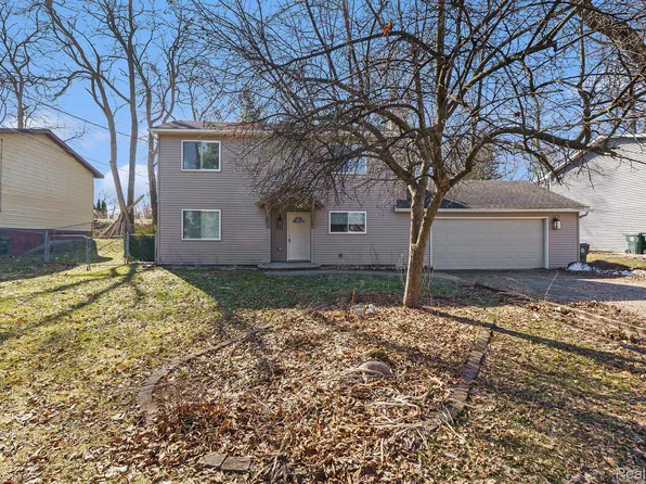 221 Heights Rd, Lake Orion, MI 48362