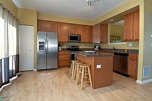5th image of 3052 Creekside Dr #3052