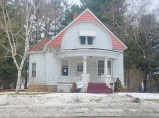 128 W Water St, Princeton, WI 54968