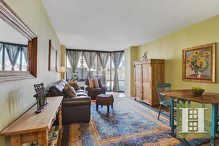 1st image of 215 W 95th St APT 4J