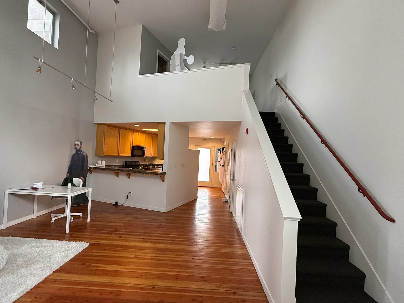 Studio, 1.5 bath, 1042 sqft, $2,400 — Photo 4