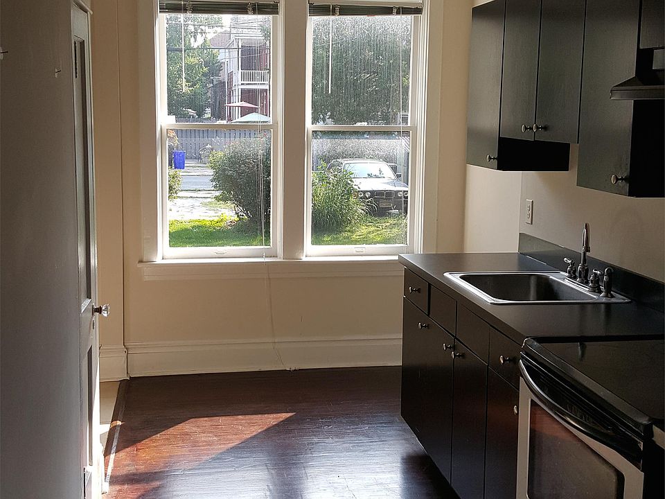 1st image of 2403 N 2nd St APT 6