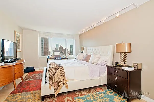 Sold by Anchor Associates | media 17