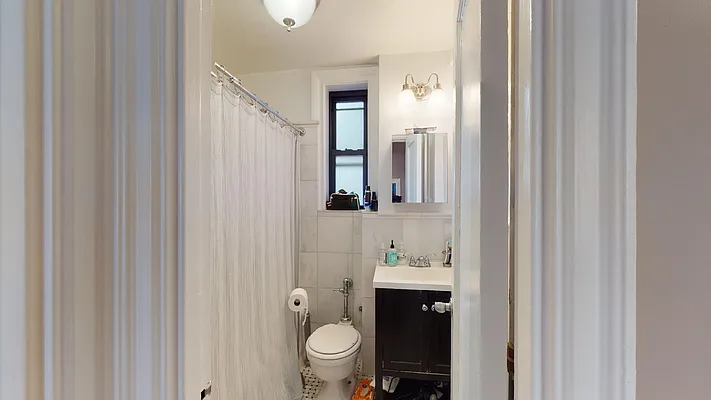 Rented by Bond New York | media 58