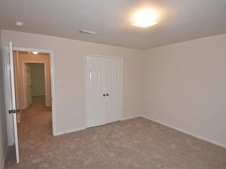 1035 Junction Ct — Photo 22