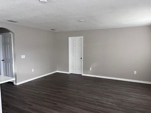 3rd image of 4517 Piedmont St