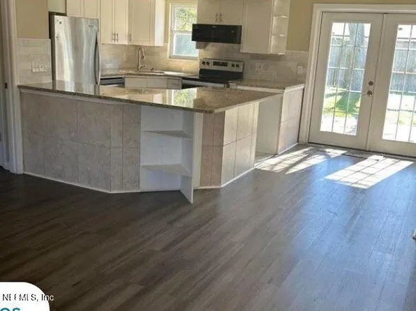 11666 Starfish Ave, Jacksonville, FL 32246