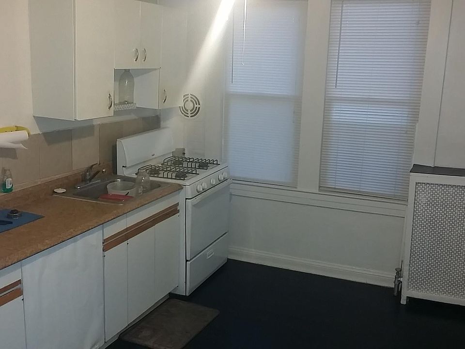 2nd image of 4802 Mannasota Ave APT 1