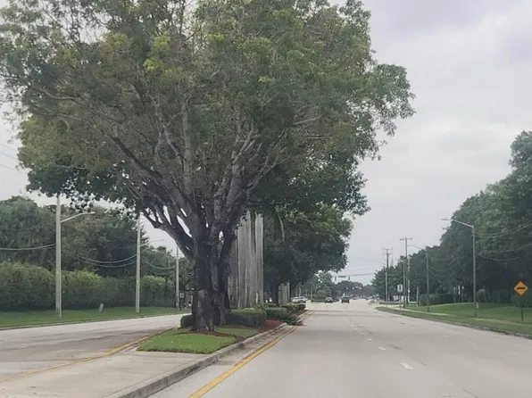 17 Via De Casas Sur APT 203, Boynton Beach, FL 33426