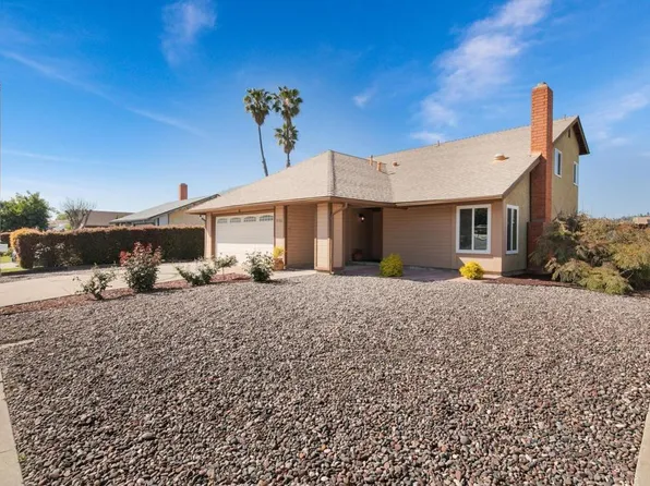 9106 Outinda St, Spring Valley, CA 91977