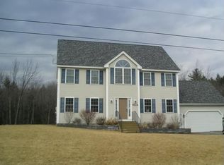 120 Lady Slipper Ln, Chester, NH 03036