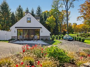 11 Carpenters Brook Rd #B, Greenwich, CT 06831