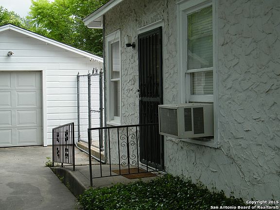 3rd image of 334 Pershing Ave