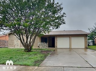 228 S Heights Dr, Crowley, TX 76036