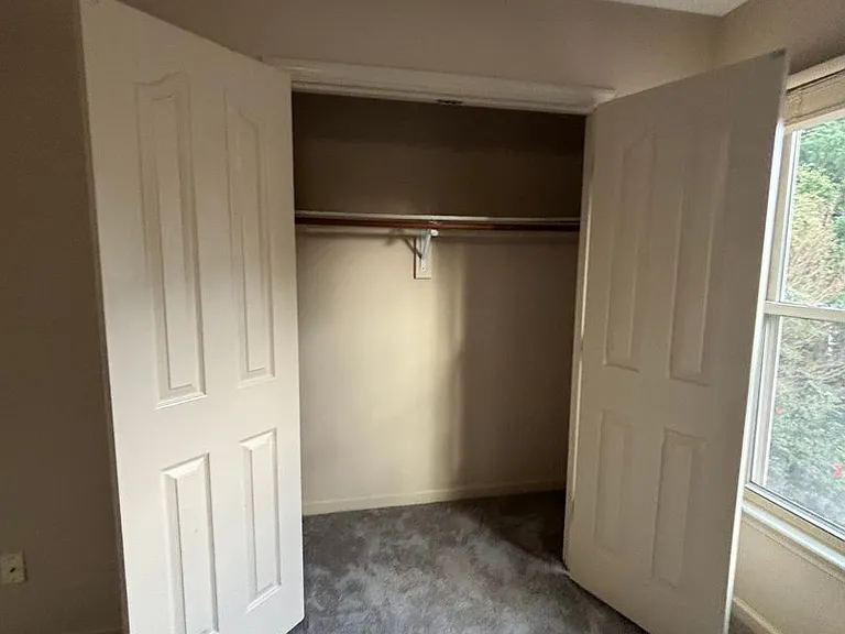 112 Jesse St — Photo 32