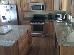 217 Hamilton Rd, North Syracuse, NY 13212