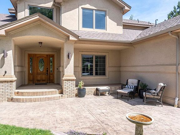 4th image of 2463 Amber Dr