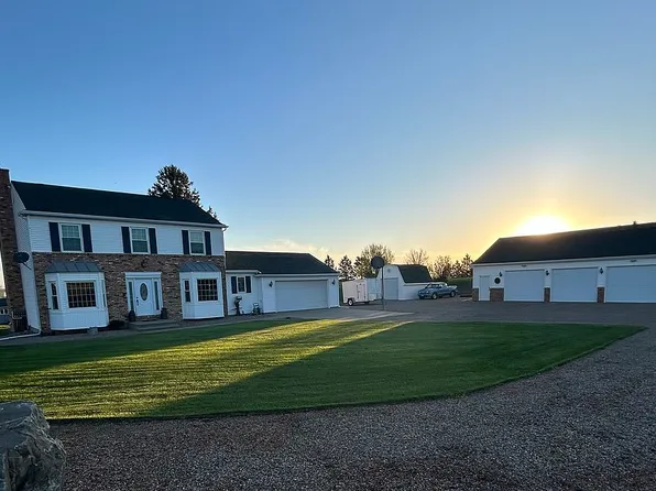 1728 Cottontail Dr, Beulah, ND 58523