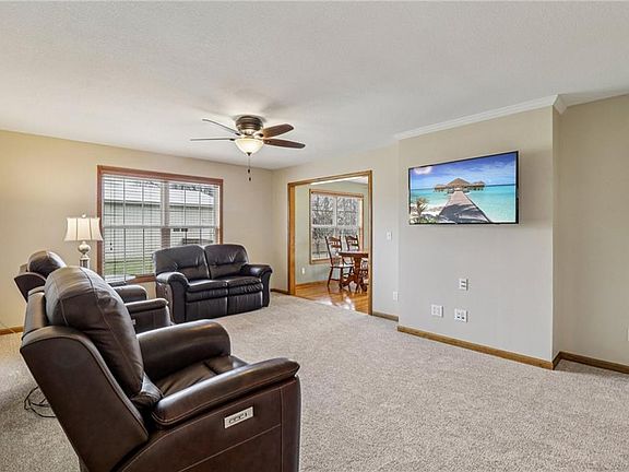 5th image of 1343 S Delaware Dr