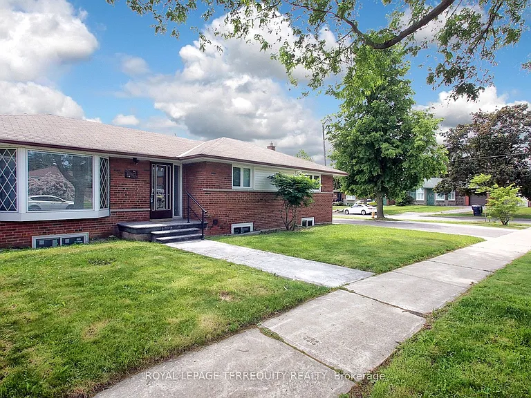 1 Barnes Cres — Photo 3