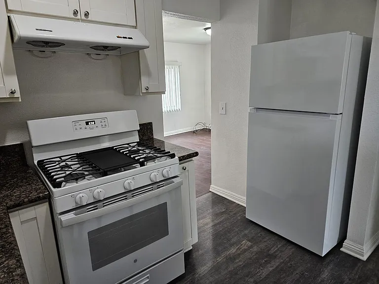 3172 Farnsworth Ave — Photo 6