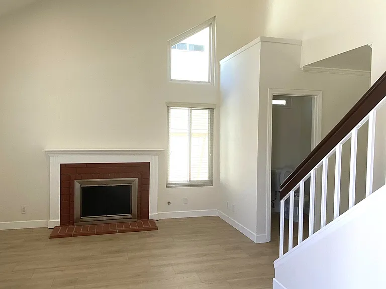 26162 Roscommon Ct — Photo 2