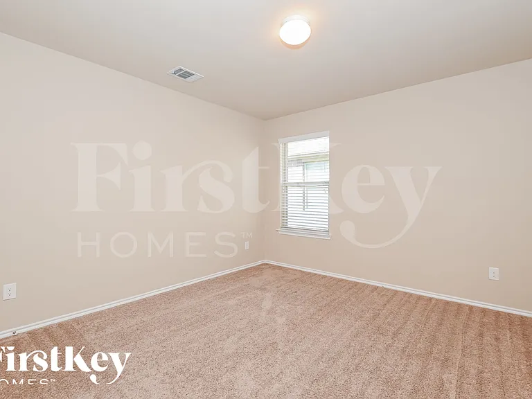 961 Corbitt Ln — Photo 15