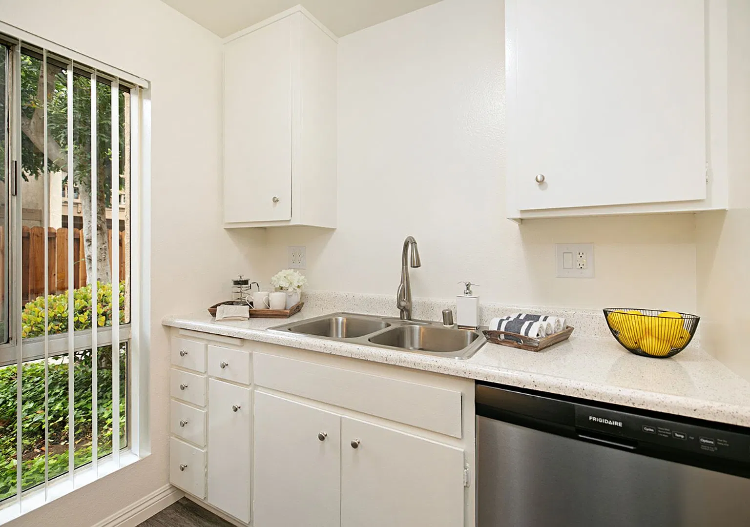 Villa Medera Apartment Homes — Photo 2
