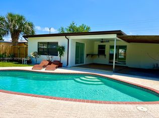 329 SW 3rd St, Boca Raton, FL 33432