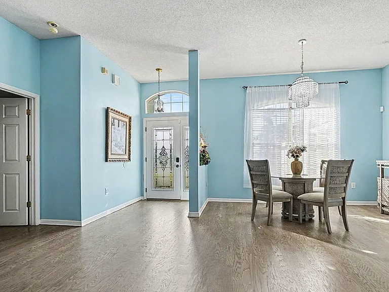 755 Raleigh Rd SE — Photo 1