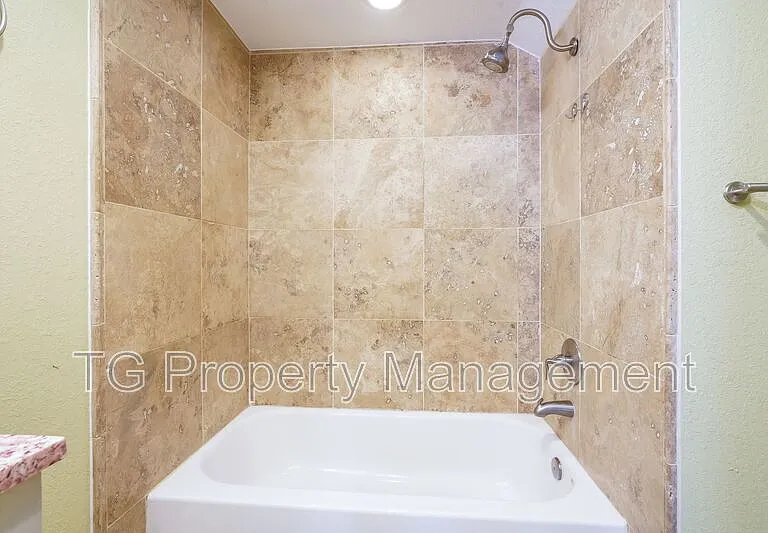 4536 Capitol Ave — Photo 13