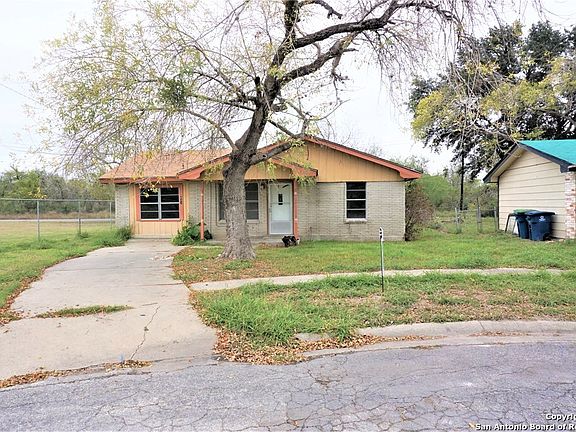 2nd image of 601 E Everett circle