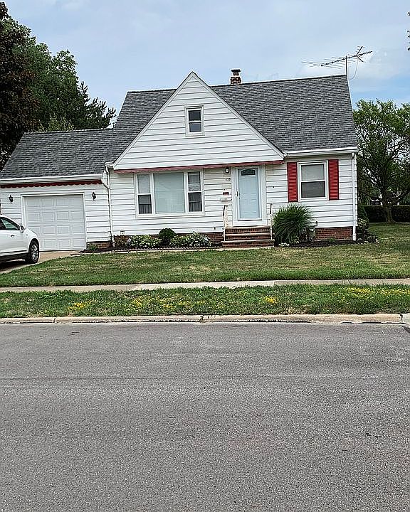 1st image of 455 Acacia Dr
