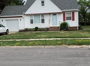 455 Acacia Dr, Eastlake, OH 44095