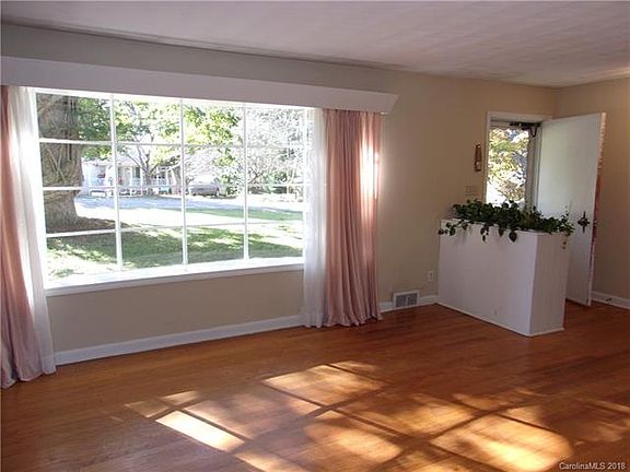 3rd image of 420 N Fairground Ave