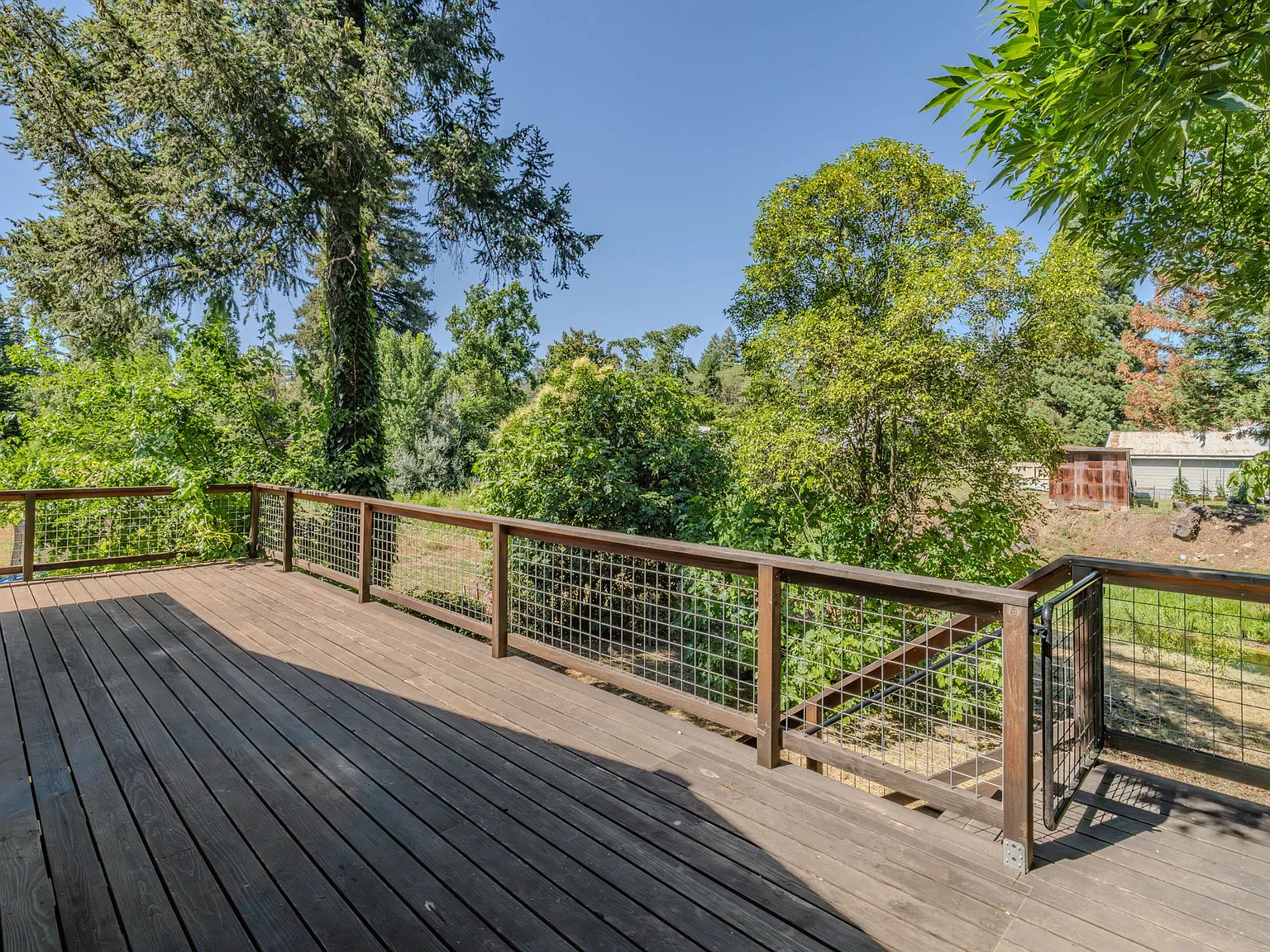 3 bed, 2.5 bath, 1980 sqft, $3,200 — Photo 3